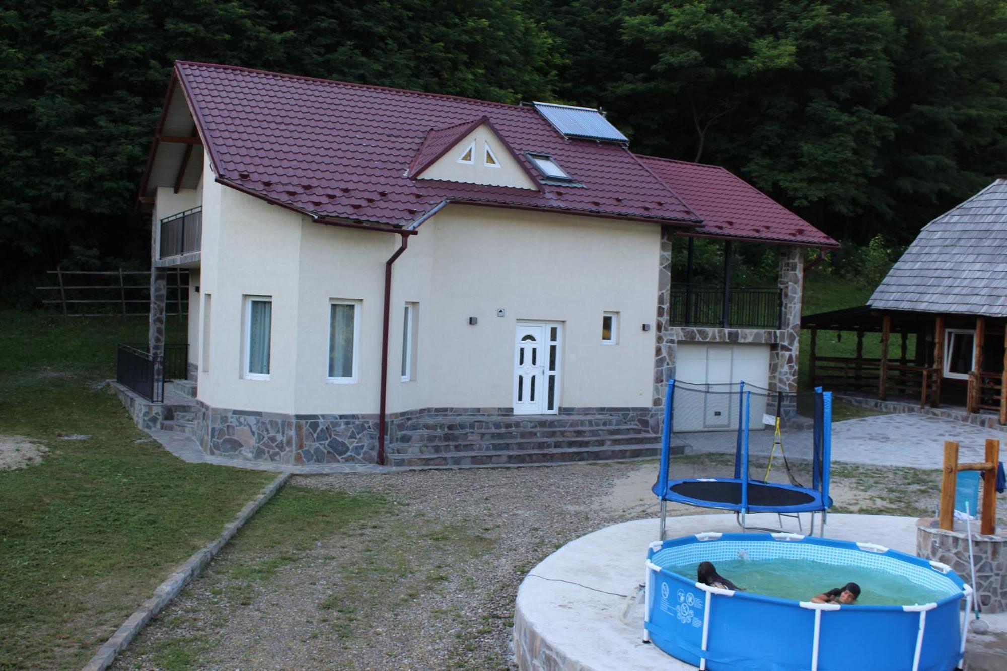 Villa La cretu Rozavlea Exterior foto